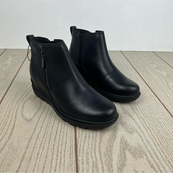 Sorel Women's Evie II Zip Ankle Bootie US7 Black Leather $150 - Picture 1 of 13